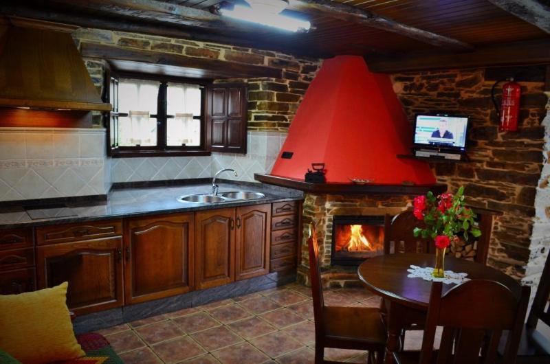 Casa Freixe Apartamentos Rurales Santa Eulalia de Oscos Kültér fotó