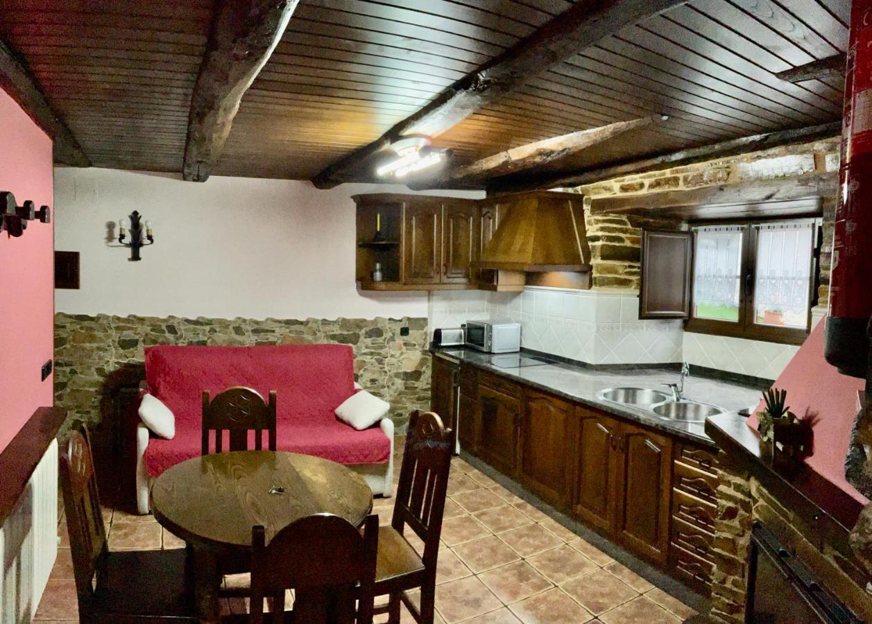 Casa Freixe Apartamentos Rurales Santa Eulalia de Oscos Kültér fotó