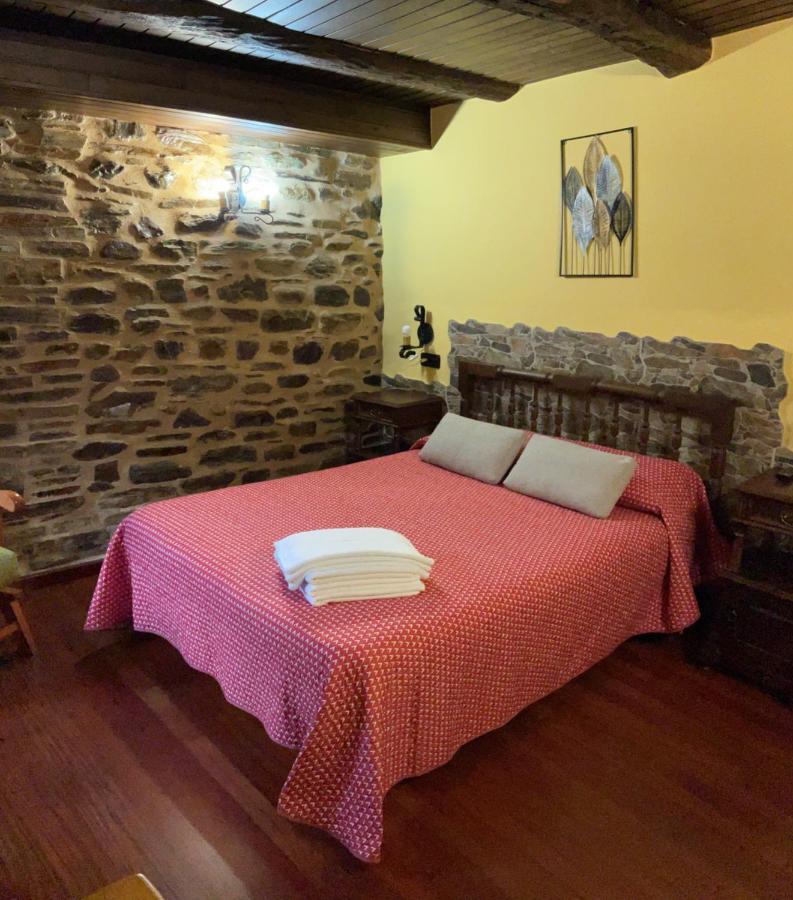 Casa Freixe Apartamentos Rurales Santa Eulalia de Oscos Kültér fotó